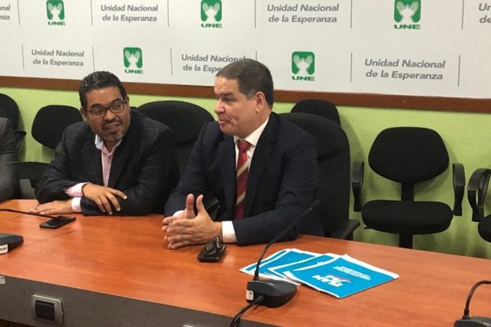 Luis Florido y Winston Flores piden mayor presión contra el régimen de Maduro