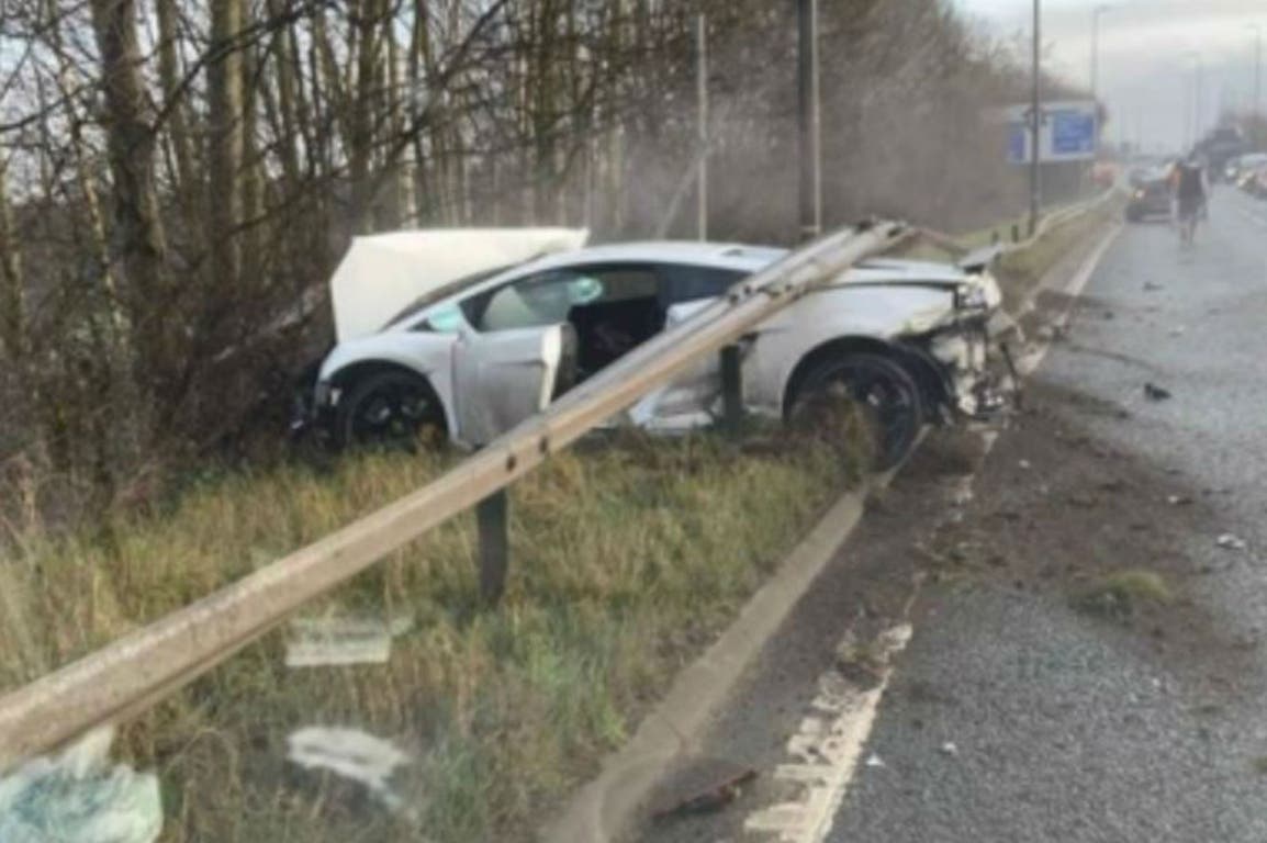 Así quedó el auto de Chiquito Romero luego del accidente en Manchester