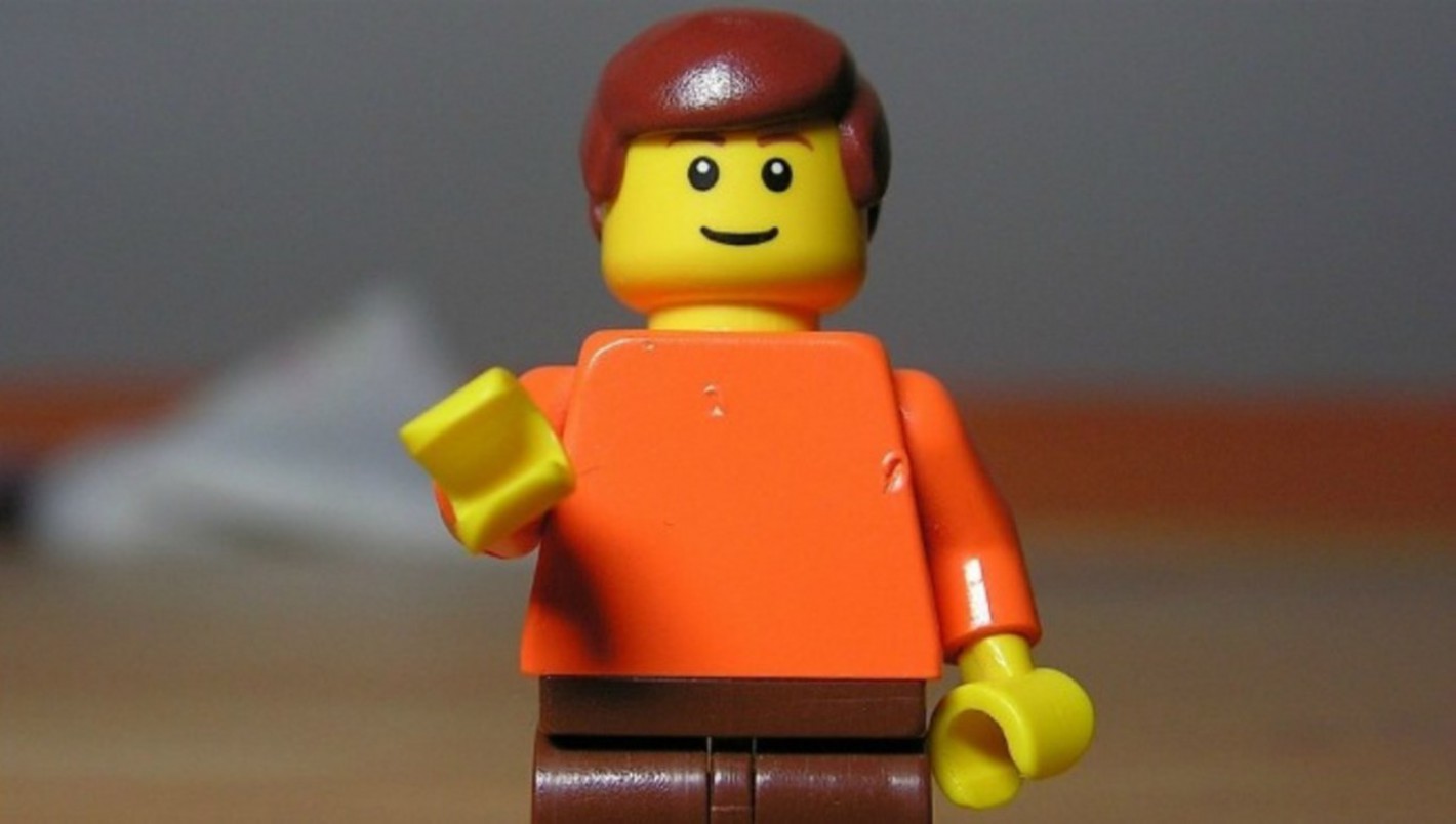 Falleció Jens Nygaard Knudsen, creador del muñeco Lego