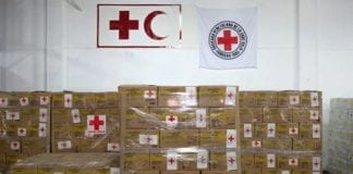 Ayuda humanitaria de la cruz roja