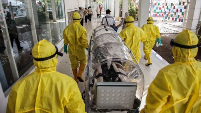 El coronavirus se acelera fuera de China a un ritmo preocupante para la OMS