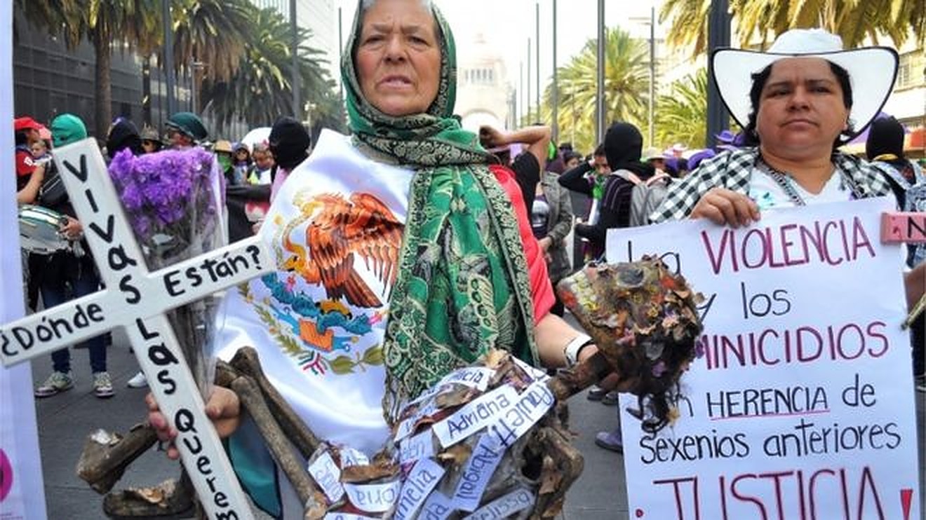 Millones de mujeres salieron este domingo a las calles a protestar