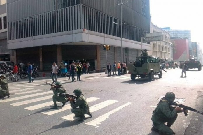Ejercicios militares en Caracas