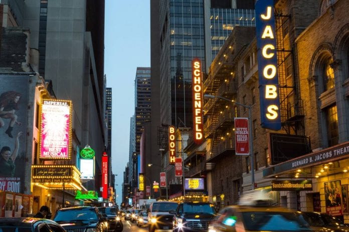 Broadway Nueva York apaga sus luces