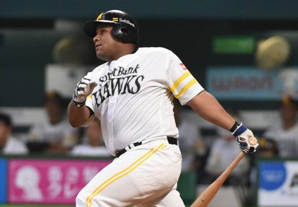 Japón se alista para reanudar el beisbol y el fútbol en abril