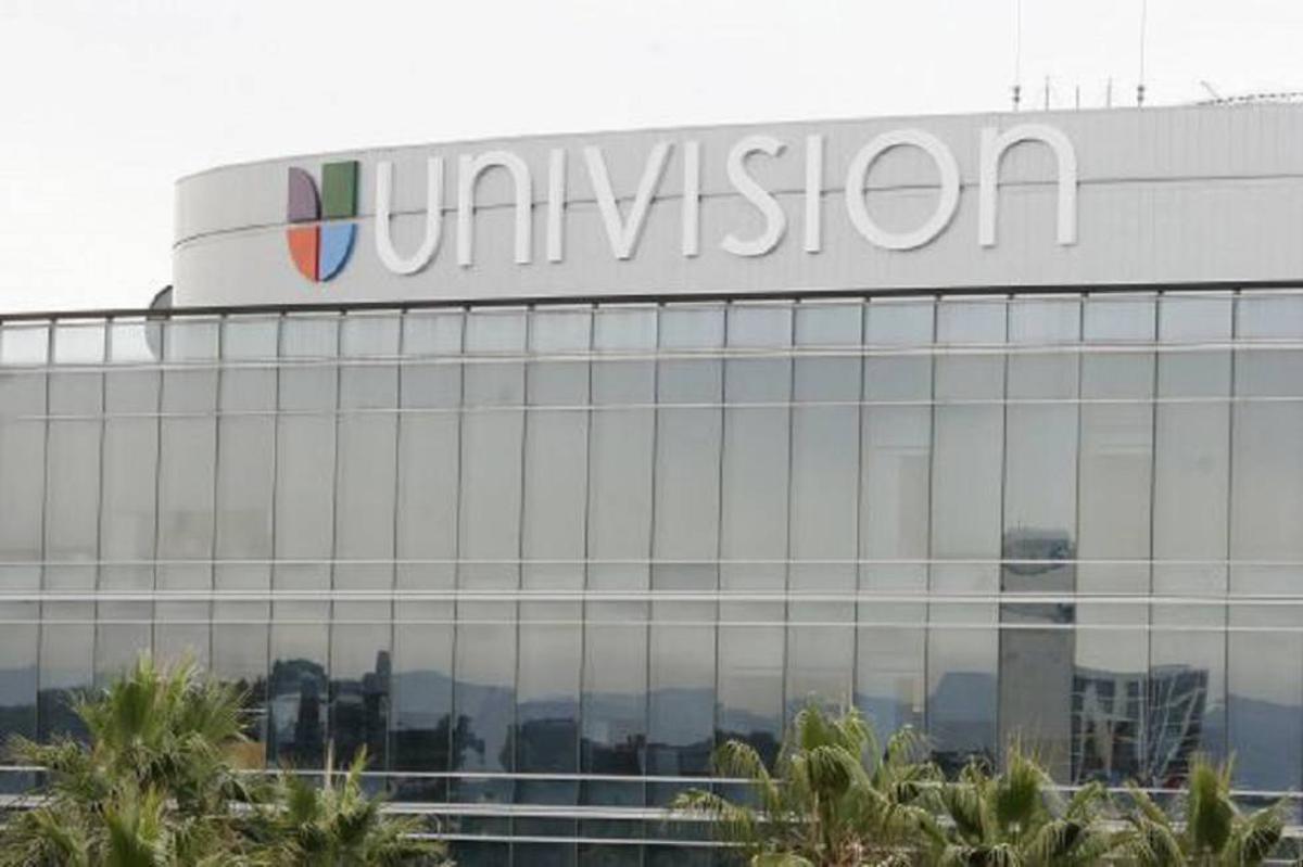 Univision anuncia despidos de su plantilla y pide a ejecutivos bajar su sueldo