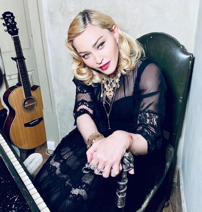 Madonna aislamiento