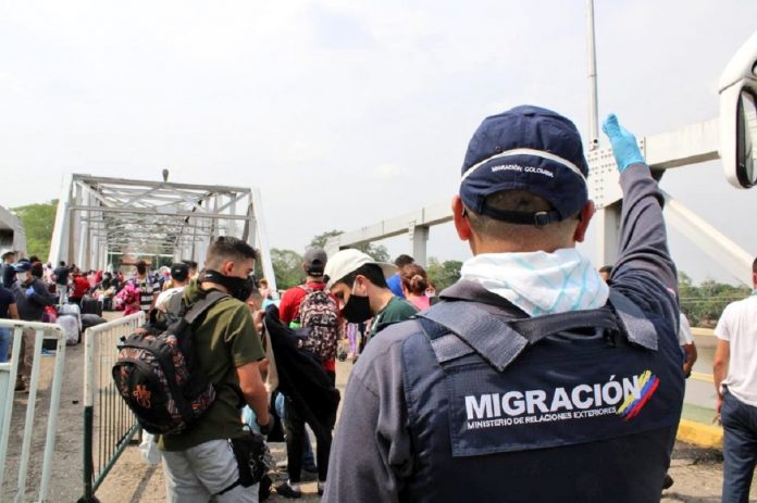 Las Defensorías del Pueblo de Colombia, Ecuador y Perú exhortaron conjuntamente a los gobiernos de estos tres países a facilitar la movilidad de los migrantes venezolanos