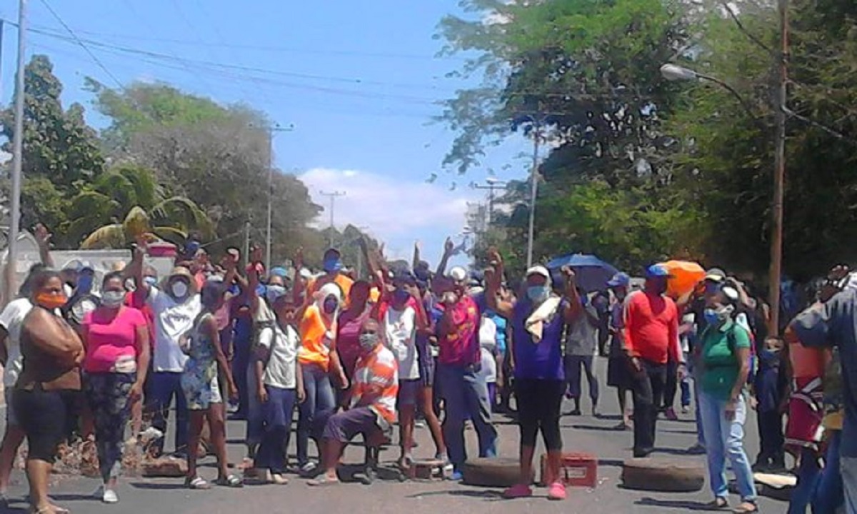 GNB reprimió protesta por gasolina en el estado Falcón