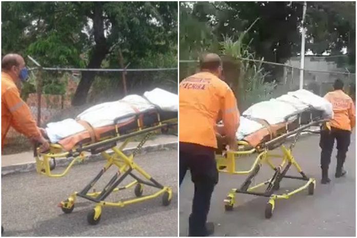 Protección Civil en Táchira trasladaron a paciente empujando la camilla