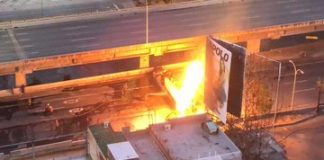 Gandola se incendió en la autopista Francisco Fajardo