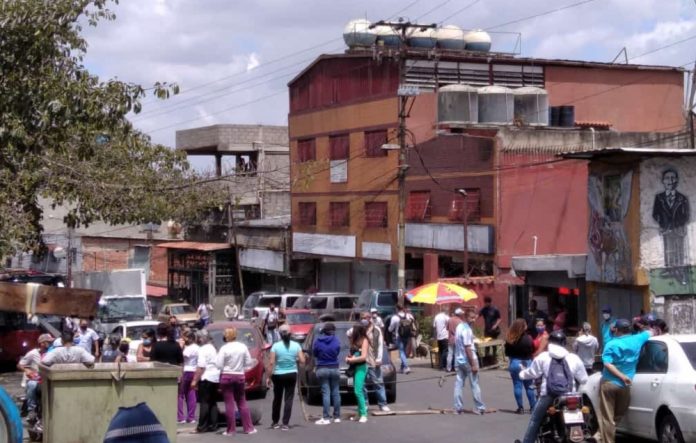 Se intensifican las protestas en El Junquito por falta de agua