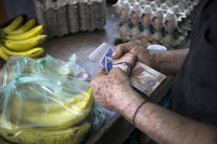 Reuters: Venezuela está perdiendo la batalla contra la hiperinflación