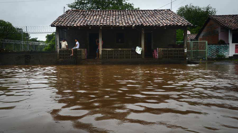 Tormenta Amanda causa muertes y destrucciones en El Salvador, Guatemala y Honduras