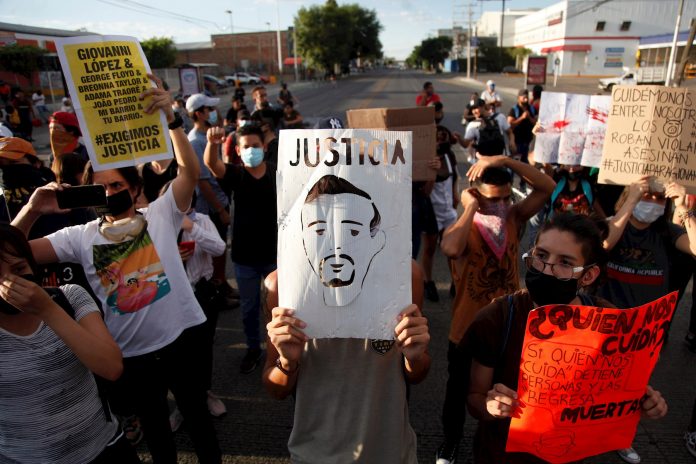 La ira ante la brutalidad policial llegó a México por la muerte de un detenido