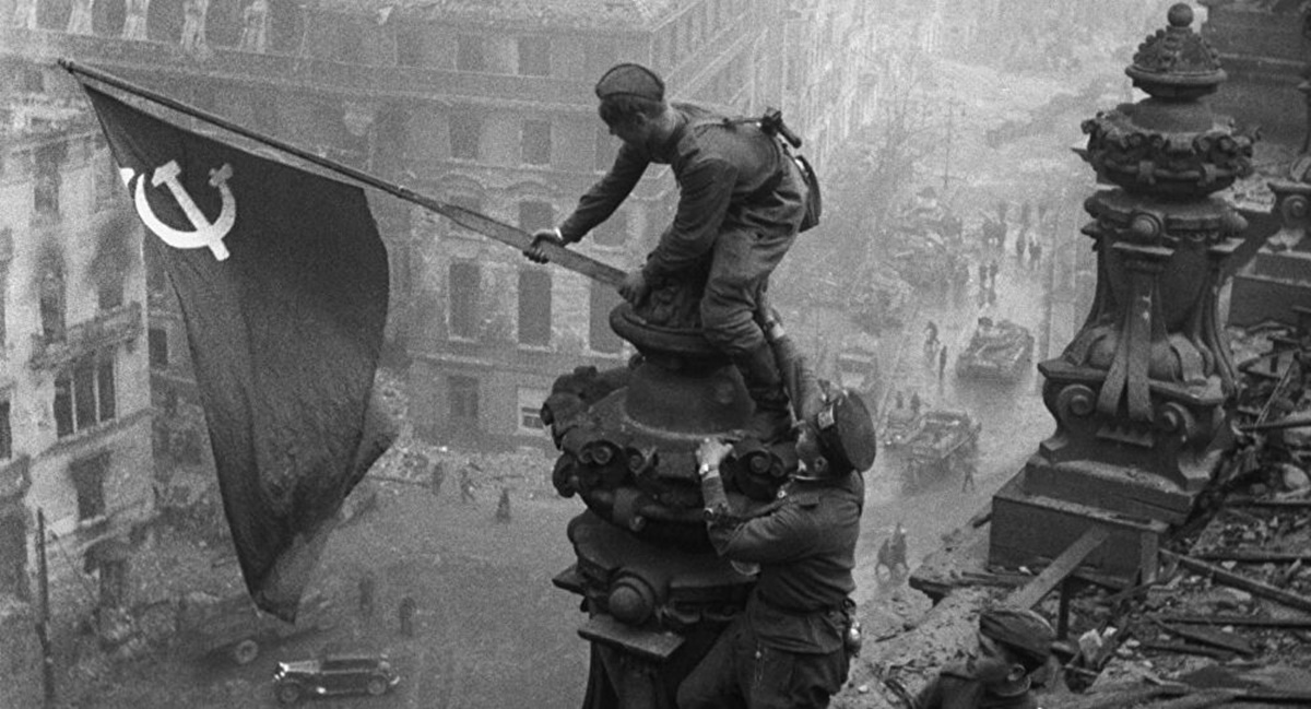 La Unión Soviética durante la Segunda Guerra mundial: la hecatombe y la  represión