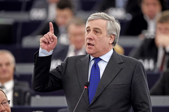Antonio Tajani a Josep Borrell