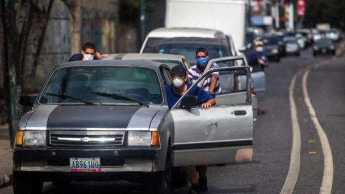 Cronograma del régimen para surtir de combustible no se cumple y las protestas se intensifican