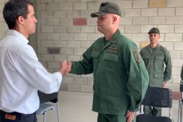 Militar que reconoció a Guaidó, asilo mayor del Ejército