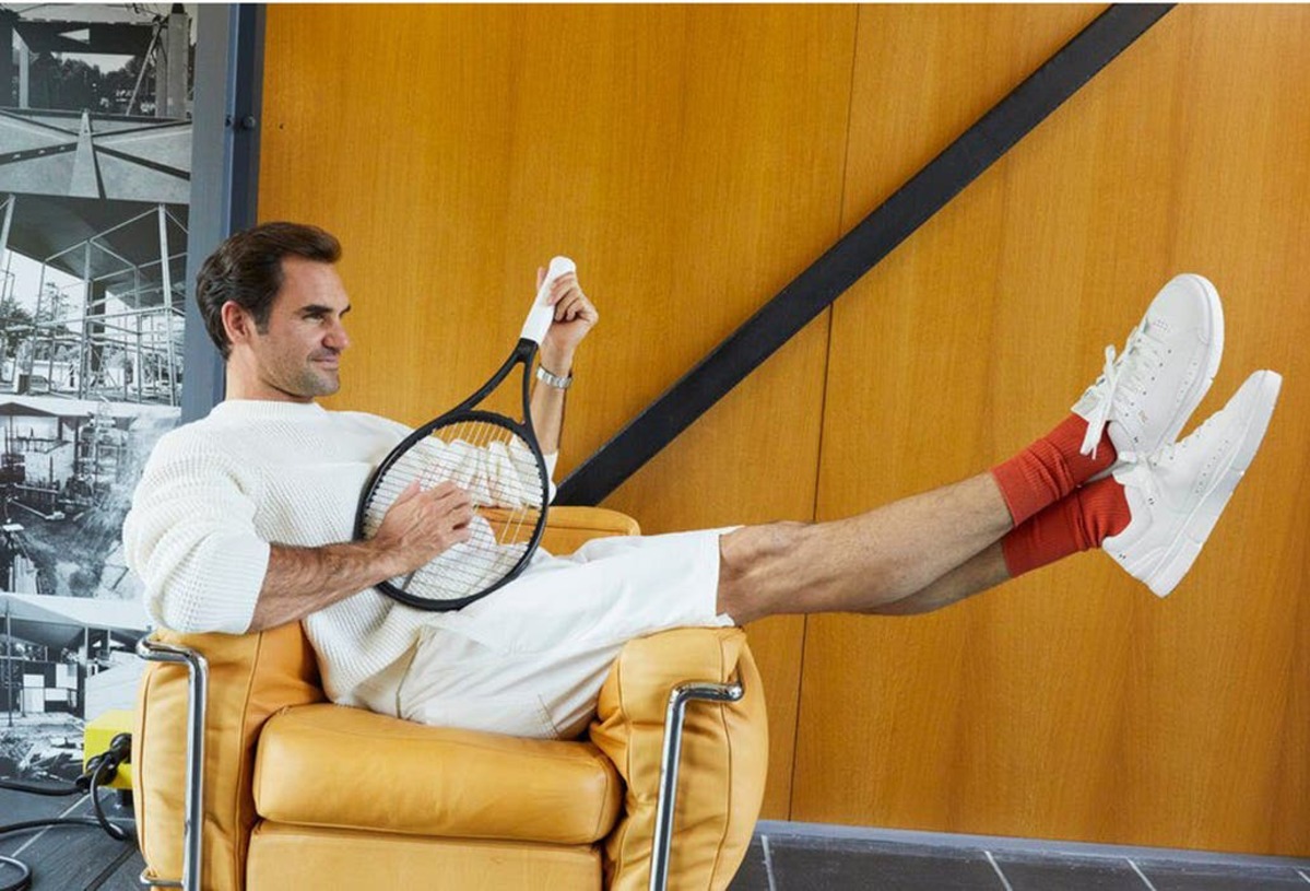 Roger Federer su linea de