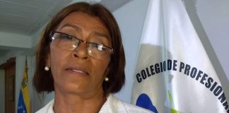 Presidenta del Colegio de Enfermeras a Jorge Rodríguez: No necesitamos aplausos, necesitamos insumos