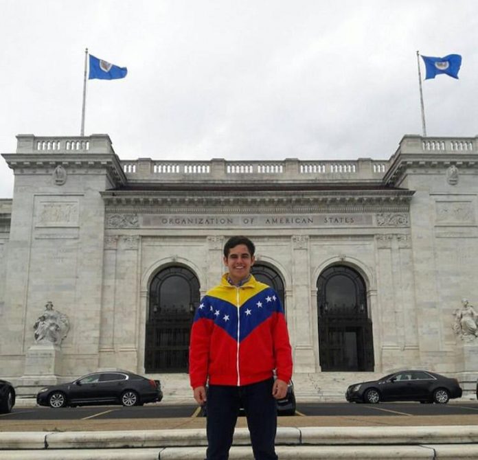 Estudiantes venezolanos en EE UU con el temor de tener que regresar a un país en crisis