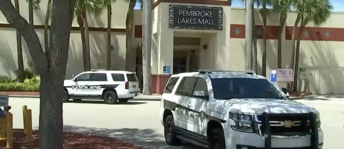 Se registró un tiroteo en un centro comercial en Florida