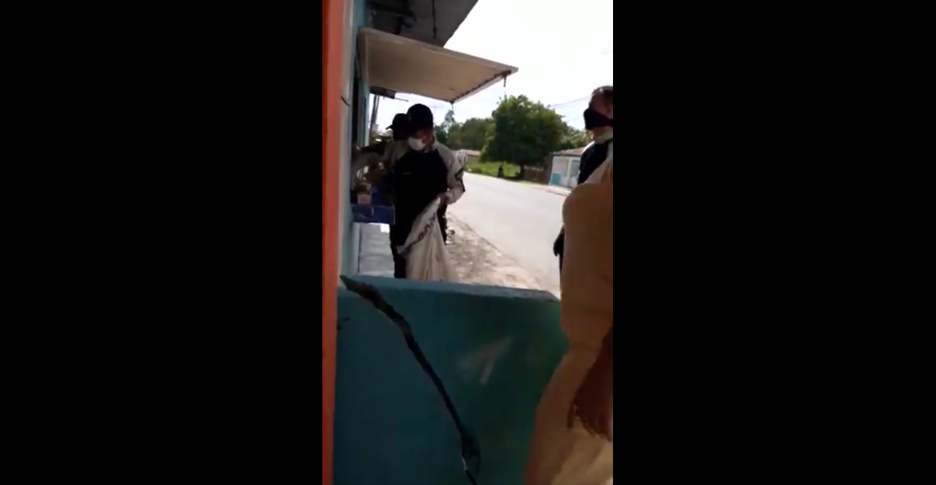 (VIDEO) Decomisan mercancía a comerciantes del Zulia por laborar extra horario