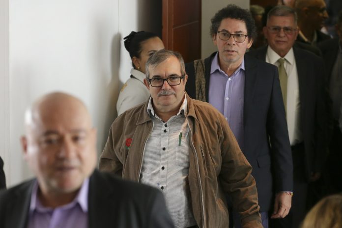 FARC pidió perdón a víctimas por secuestros que cometió la guerrilla
