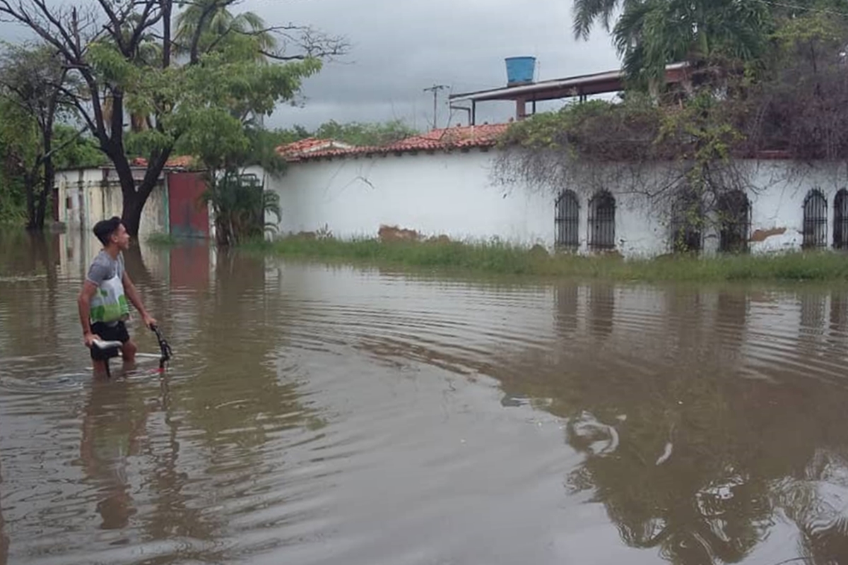 Inundación en Mata Redonda
