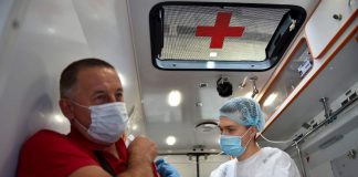 Vacuna rusa contra covid-19 se pondrá a prueba en 40.000 ciudadanos de Moscú