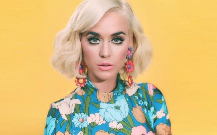 Katy Perry mansión  Resilient