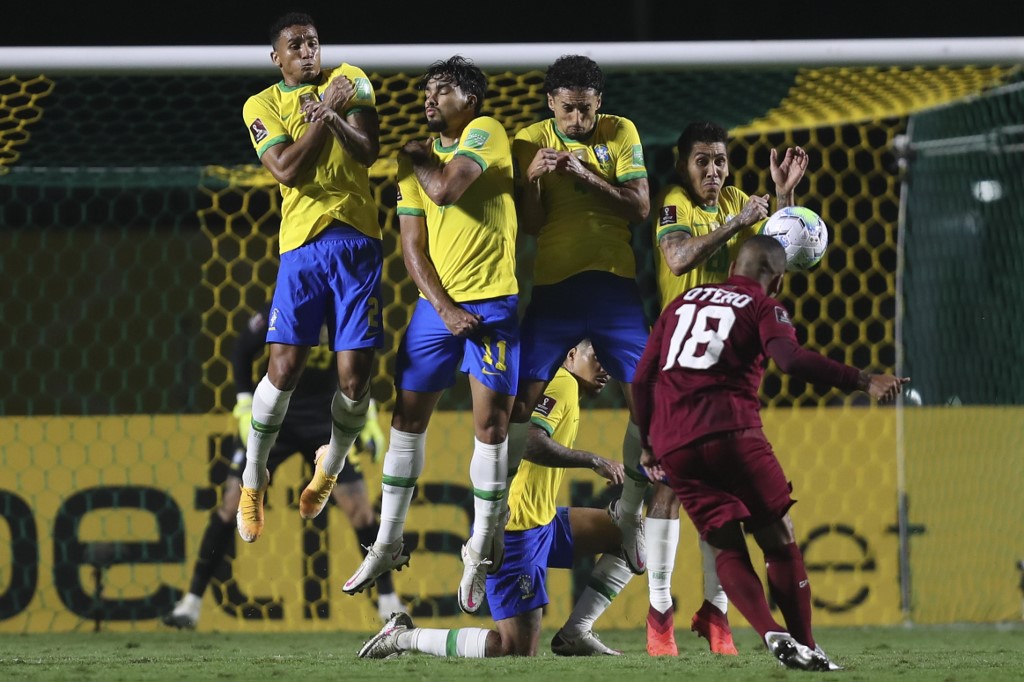 Brasil vence 1-0 a una aguerrida Venezuela