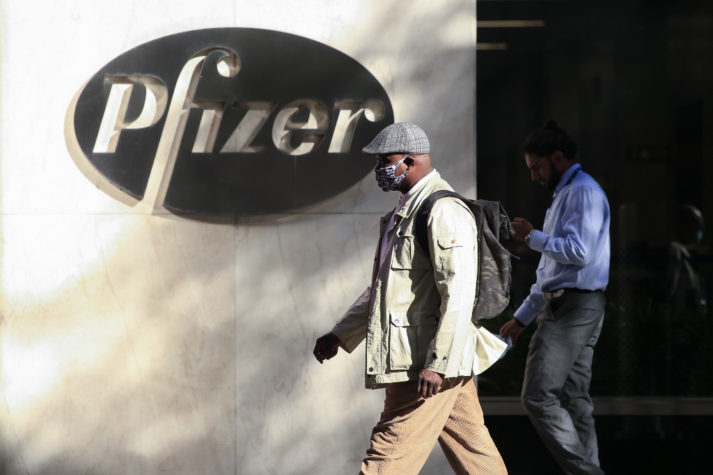 Pfizer/BioNTech pedirá este viernes autorización para su vacuna de covid-19 en EE UU