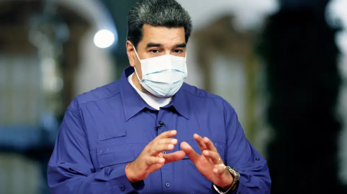 Nicolás Maduro-Vuelos pronosticó vacunación masiva contra covid-19 a partir de abril en Venezuela