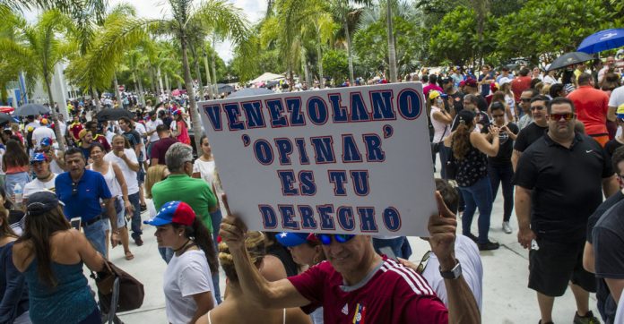 En Miami habilitaron 5 puntos para los venezolanos que deseen participar en la consulta popular de forma presencial