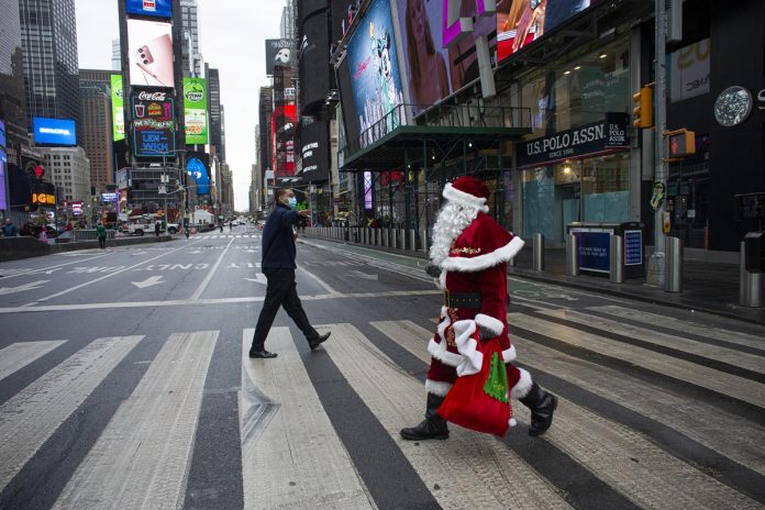 Millones de estadounidenses han viajado por Navidad pese a advertencias por la amenaza del covid-19