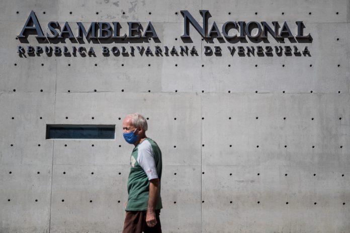 España y Turquía defienden la necesidad de una salida negociada a la crisis en Venezuela