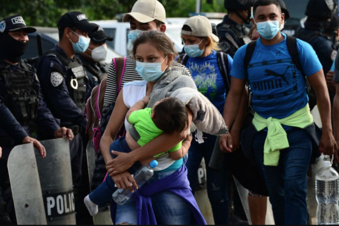 Honduras aseguró que la caravana de migrantes no logrará atravesar Guatemala: 