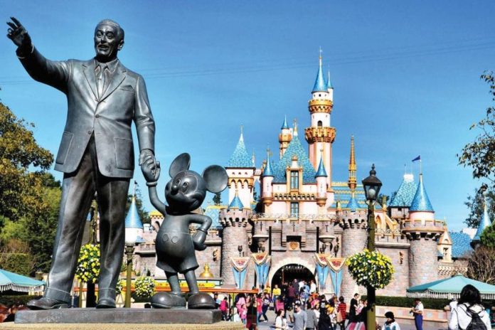 Disneylandia vacunación