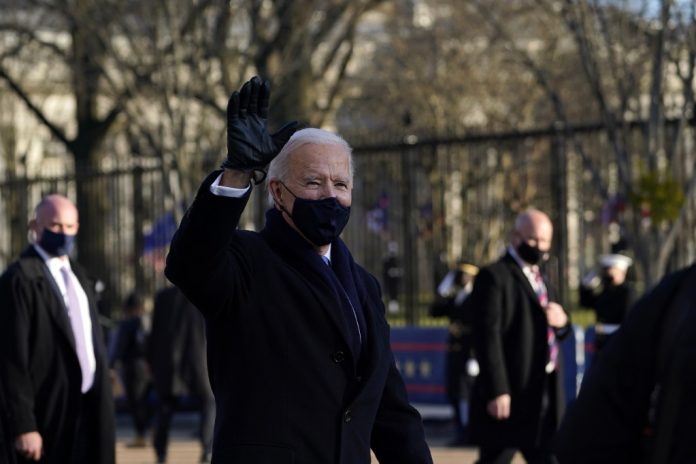 Biden pidió el uso de mascarilla durante los primeros 100 días de gobierno
