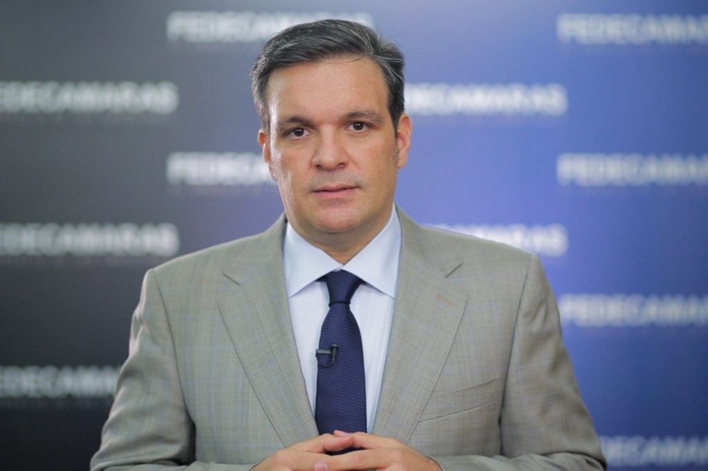 Cruz Roja Ricardo Cusanno, presidente de la Fedecámaras: "Seguir satanizando el diálogo y la negociación es un grave error"