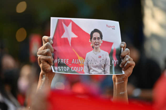 España condenó el golpe de Estado militar en Birmania y pidió la liberación de Suu Kyi