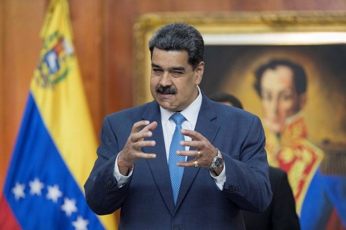 Maduro insiste en pedir fin a las sanciones que asegura son ilegales