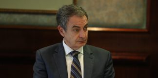 Zapatero se reunió en secreto con la canciller de España después del escándalo del Delcygate