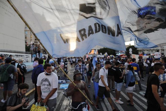 Maradona protesta