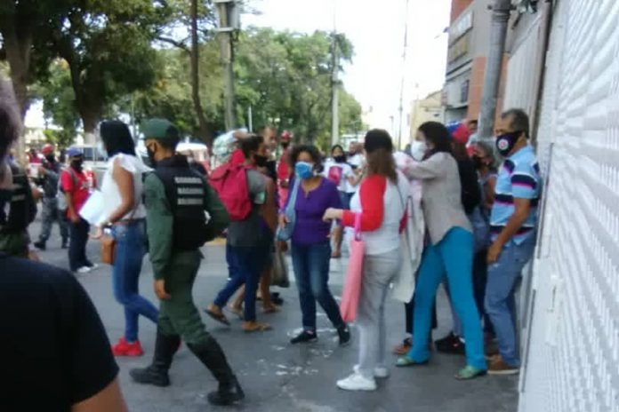 GNB golpeó a periodista en protesta por el Día de la Mujer en Vargas