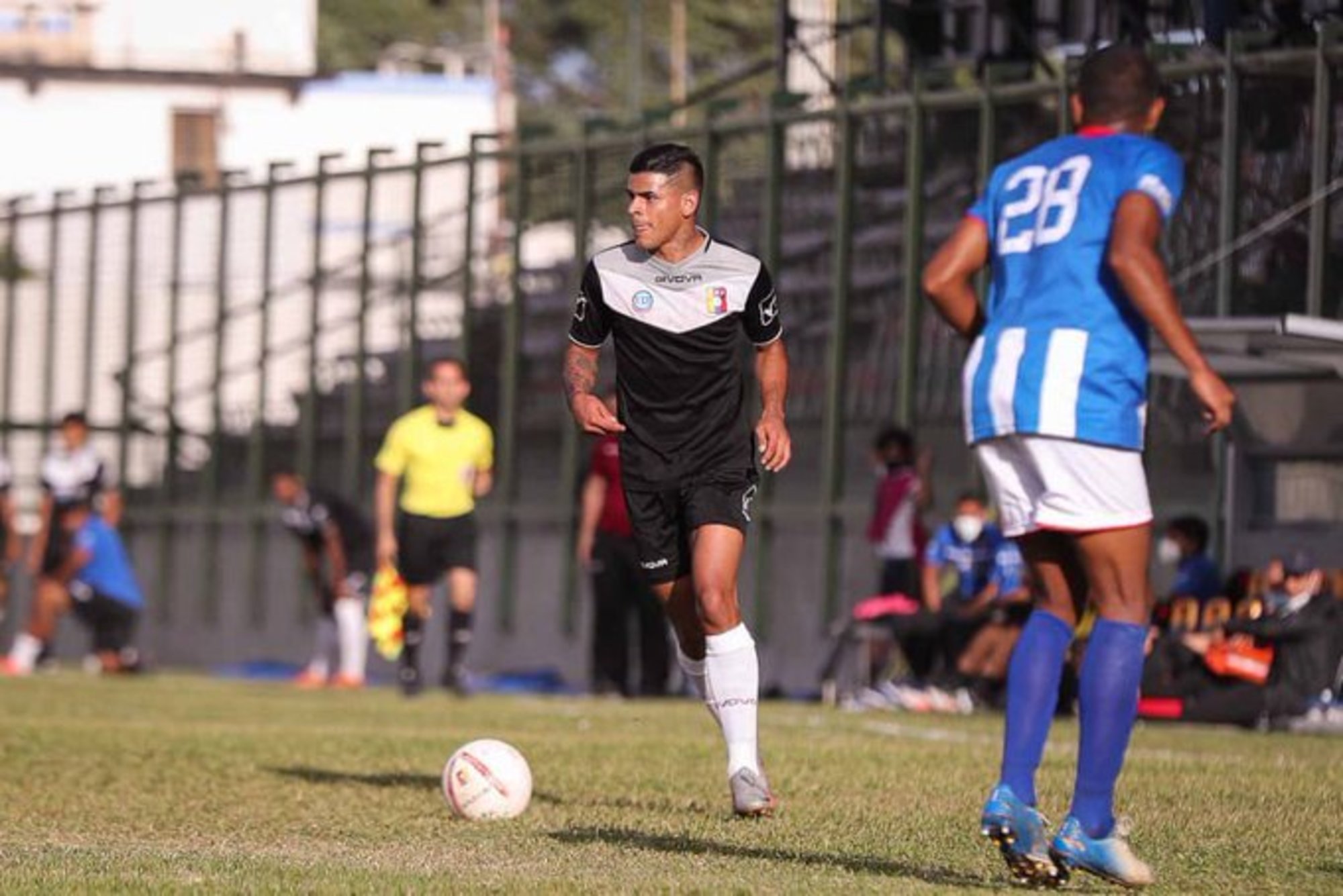 Futbolista venezolano ruega renovación del pasaporte para atender una oferta de fichaje en Brasil