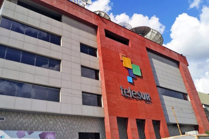 Guaidó sustituyó a cargos de comisión para tomar control de Telesur