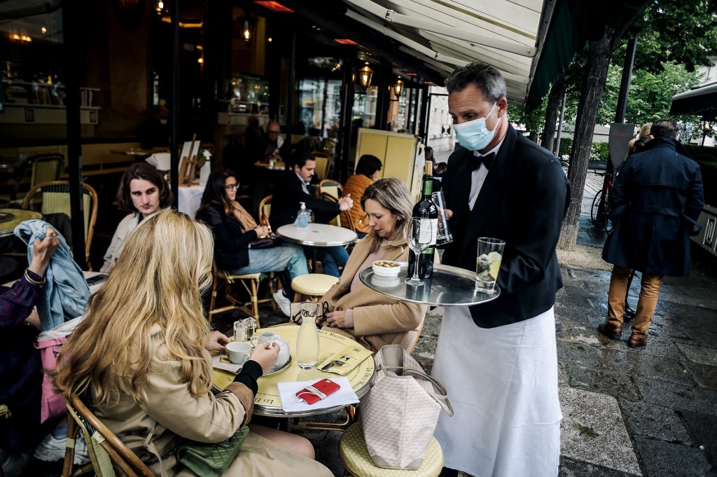 FRANCE-HEALTH-VIRUS-CULTURE-RESTAURANTS